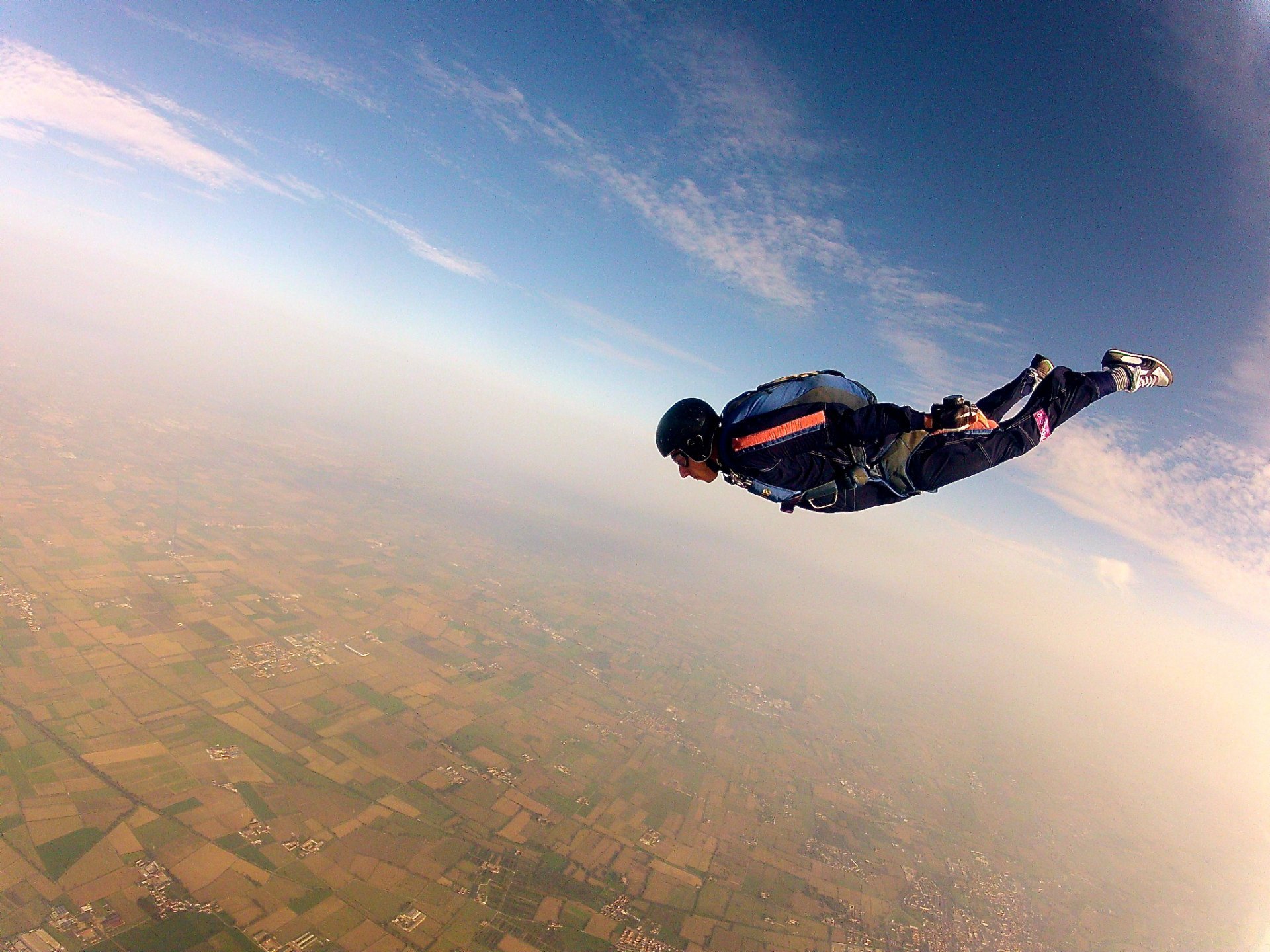 Самостоятельный прыжок с парашютом с высоты 700м
