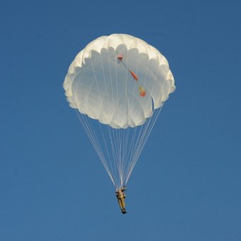 Прыжок по программе подготовки с парашютом Д-1-5-у