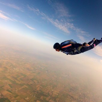Самостоятельный прыжок с парашютом с высоты 700м